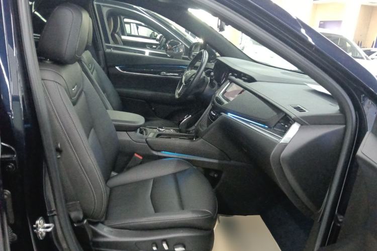 Used Cadillac XT5 2022 2.0T Two-Wheel Drive Luxury Version
