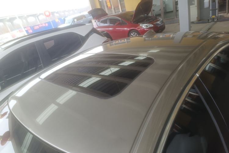 Used Volvo S60 2015 S60L 2.0T Zhiyuan Edition
