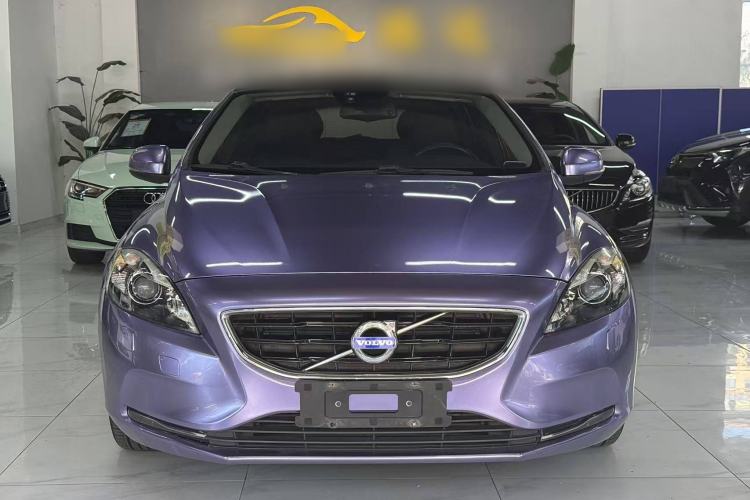 Used Volvo V40 2016 T3 Zhiyi Edition
