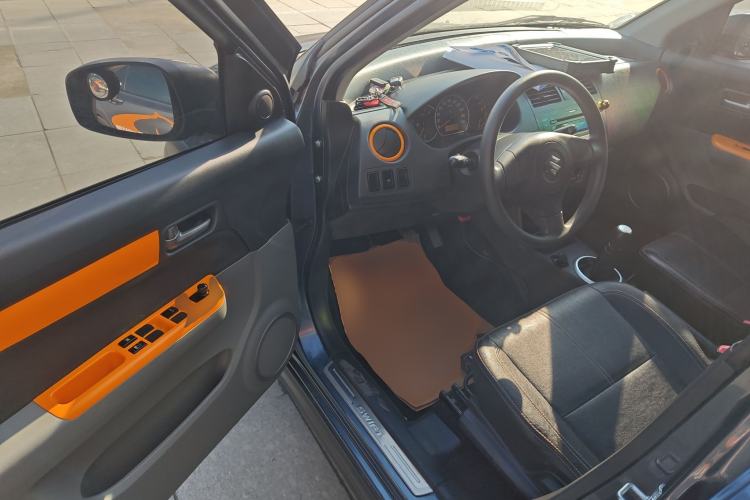 Used Suzuki Swift 2016 1.5L Manual Fashion Edition Cool Play Version
