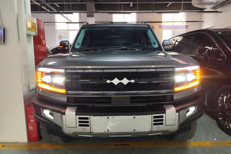 Used  Leopard 5 2023 Navigator Edition
