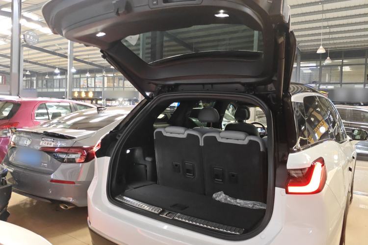 Used Nio ES8 2020 415 km Range 6-Seater Version
