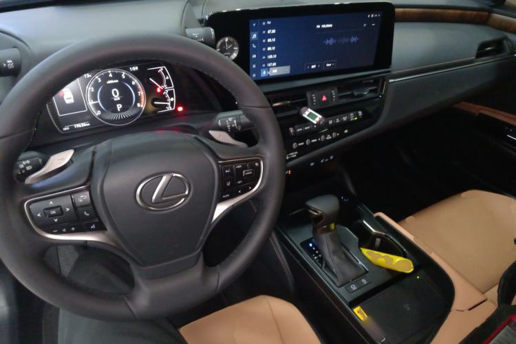 Used Lexus ES 2024 200 Premium Edition