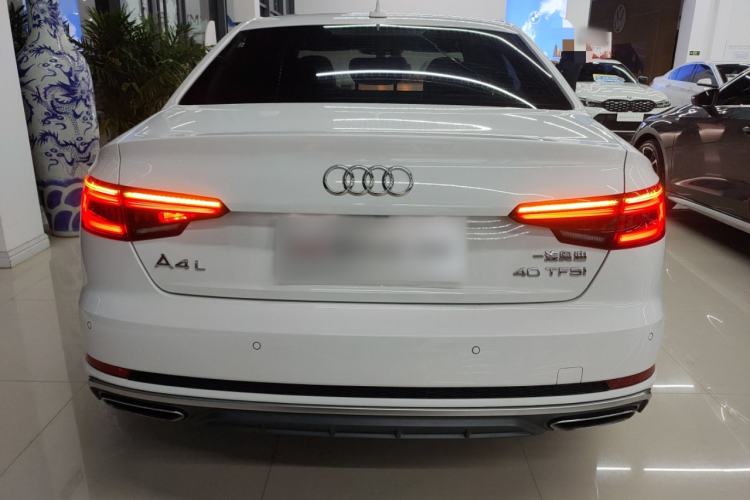 Used Audi A4L 2019 40 TFSI Fashion Edition China VI Emission Standard
