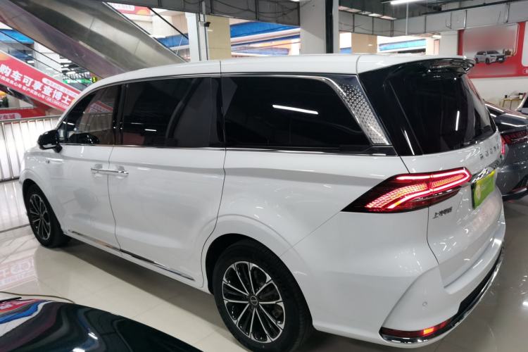 Used Roewe iMAX8 2021 400TGI Supreme Series Lu Zun Edition
