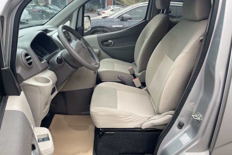 Used Nissan NV200 2016 Revised Version 1.6L CVT Luxury Edition