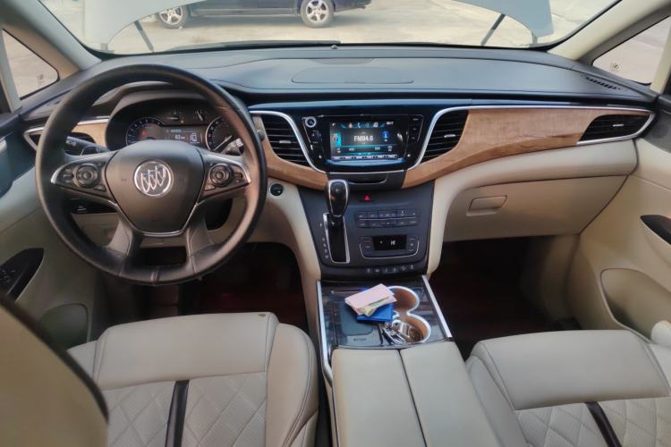 Used Buick GL8 2018 ES 28T Comfort Model China VI Standard
