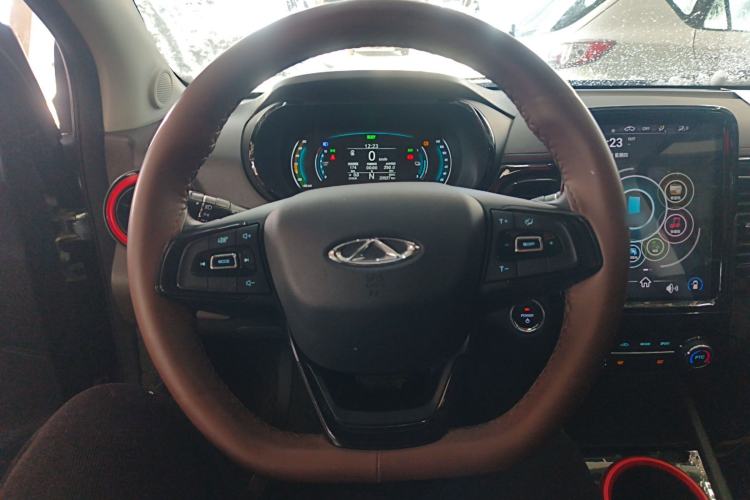 Used Chery Little Ant 2022 Revised Version Sweet Pink Edition Half-Sugar Version Lithium Iron Phosphate 30.7 kWh 30 kW 301 km