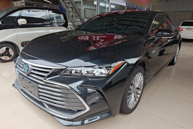 Used Toyota Avalon 2019 Dual-Engine 2.5L XLE Prestige Version China VI Standard
