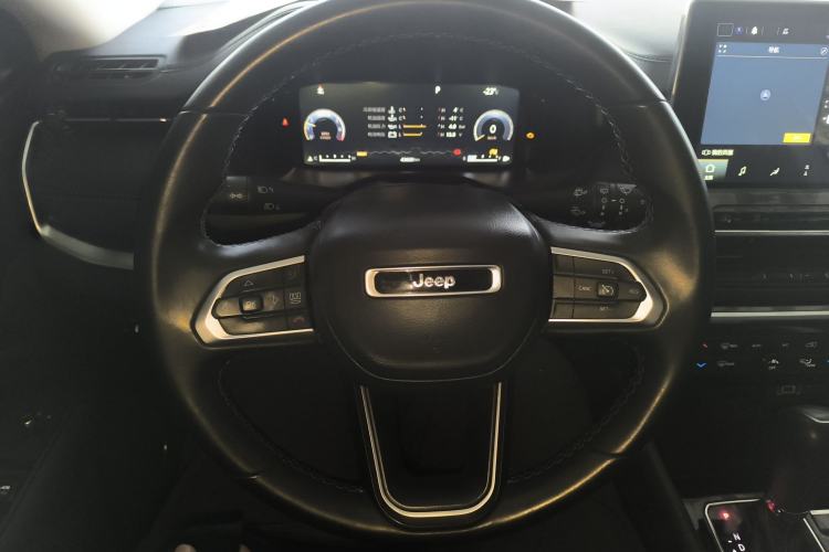 Used  Compass 2021 220T Automatic Elite Edition
