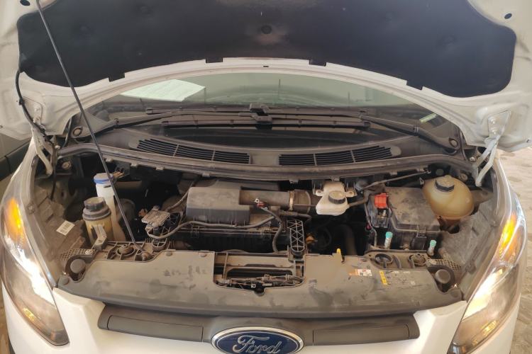 Used Ford Transit 2019 2.0T Diesel Multi-Purpose Commercial Vehicle Short Wheelbase Low Roof 6-Seater China VI Standard