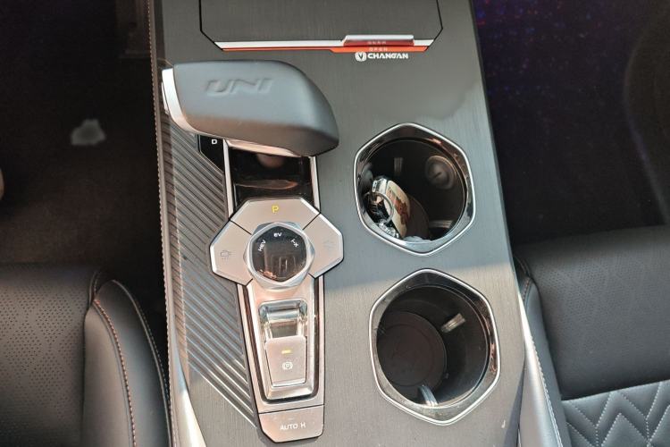 Used Changan UNI-K iDD 2022 Blue Whale iDD 130km 1.5T Prestige Model
