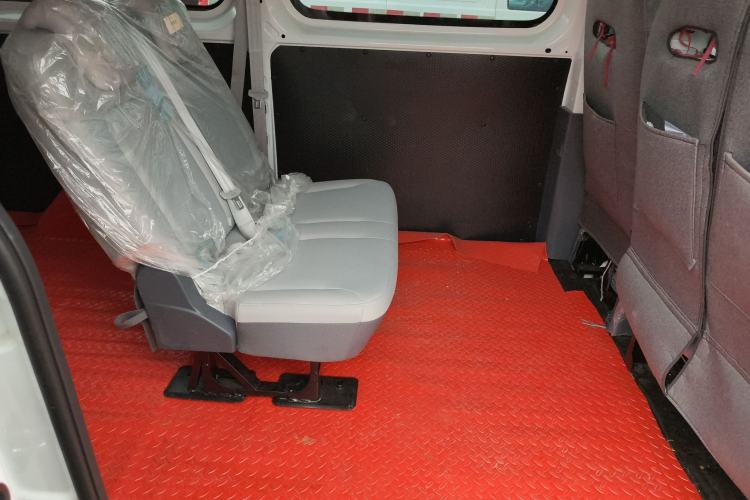 Used SAIC MAXUS Dana V1 2025 V1+ Short Wheelbase Low-Roof Multi-Function Version (42 kWh)
