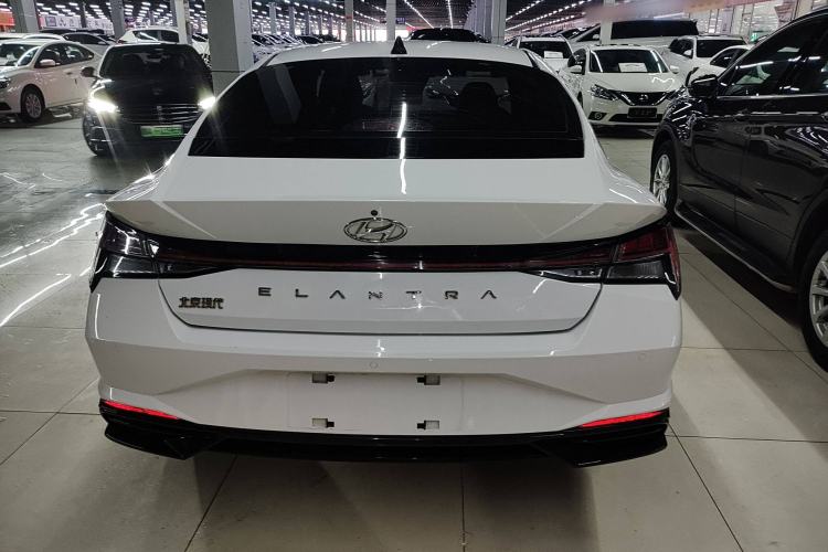 Used Hyundai Elantra 2021 1.5L CVT LUX Prestige Edition
