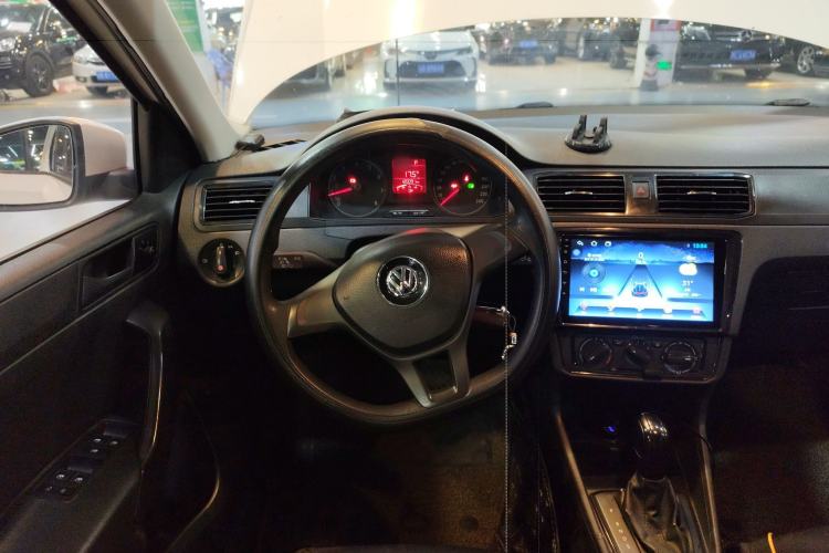 Used Volkswagen Santana 2016 1.6L Automatic Fashion Edition