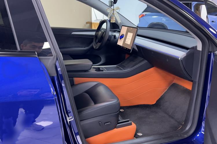 Used Tesla Model Y 2023 Long-Range All-Wheel-Drive Version
