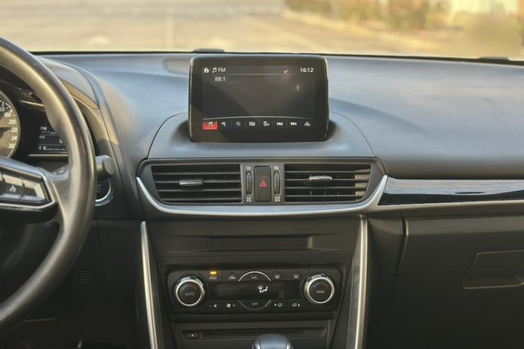 Used Mazda CX-4 2018 2.0L Automatic Two-Wheel Drive Blue Sky Exploration Version China V Standard
