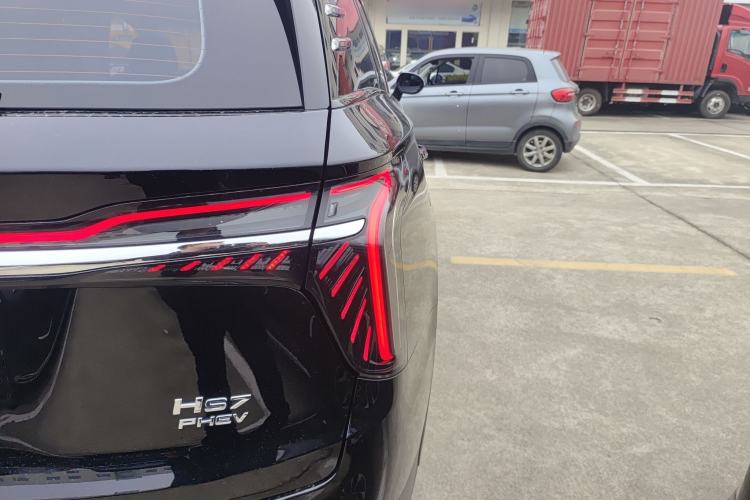 Used Hongqi HS7 PHEV 2024 2.0T PHEV Four-Wheel Drive Flagship Edition 6 Seats
