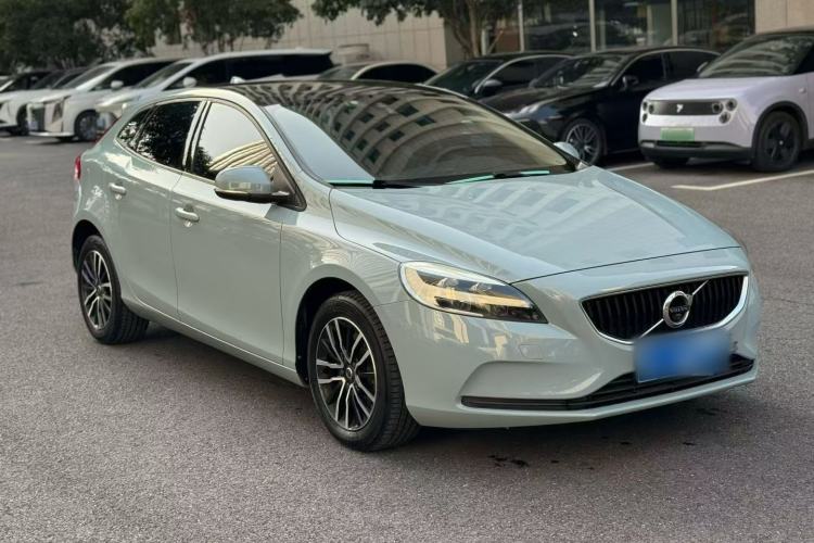Used Volvo V40 2017 T3 Zhiyi Edition