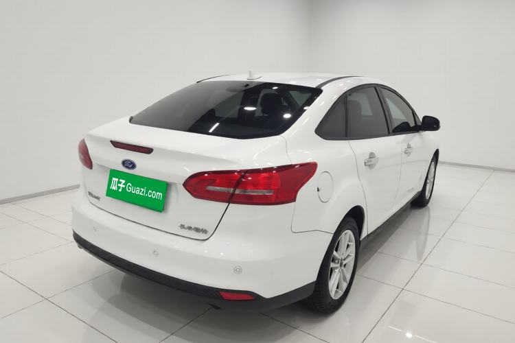 Used Ford Focus 2017 Sedan 1.6L Automatic Fashion Edition Smart Drive Version
