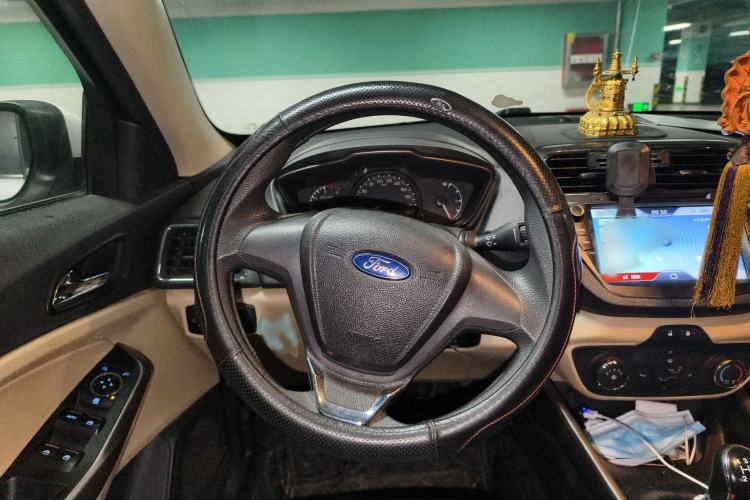 Used Ford Escort 2015 1.5L Manual Comfort Model
