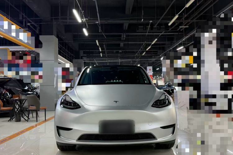 Used Tesla Model Y 2023 Rear-Wheel-Drive Version
