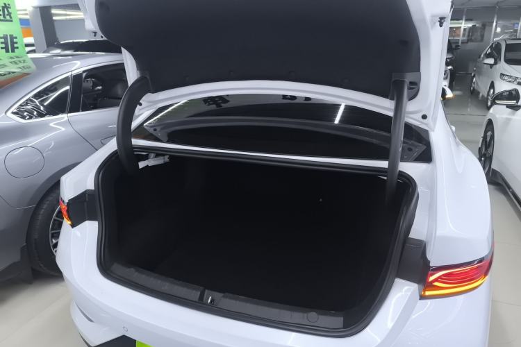 Used BYD Qin PLUS 2025 DM-i Smart Drive 55KM Leading Model
