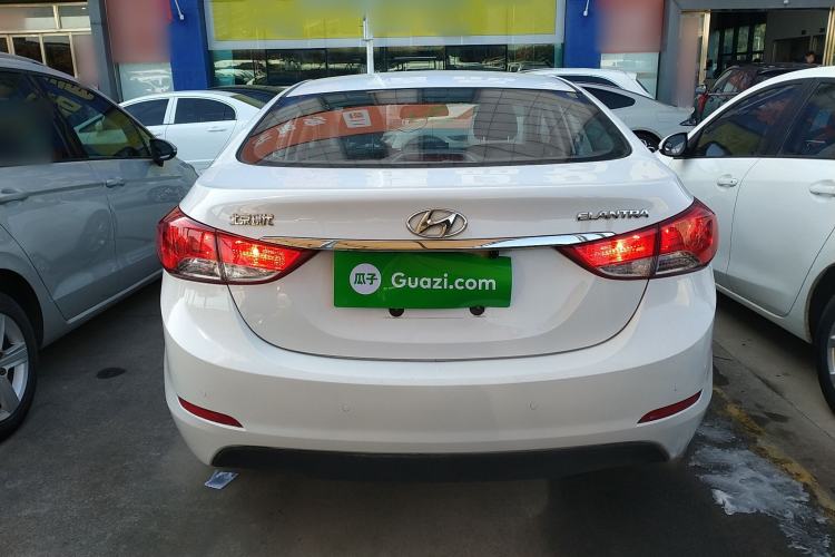 Used Hyundai Elantra 2015 1.6L Automatic Fashion Model