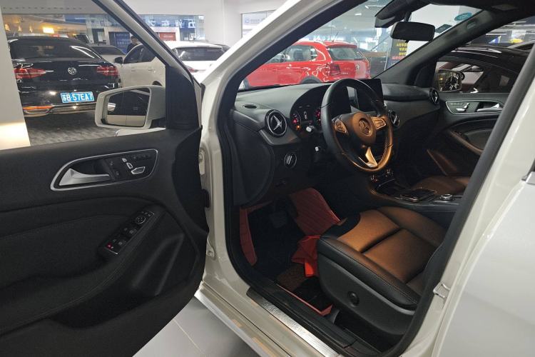 Used Mercedes-Benz B-Class 2017 B 200 Fashion Model
