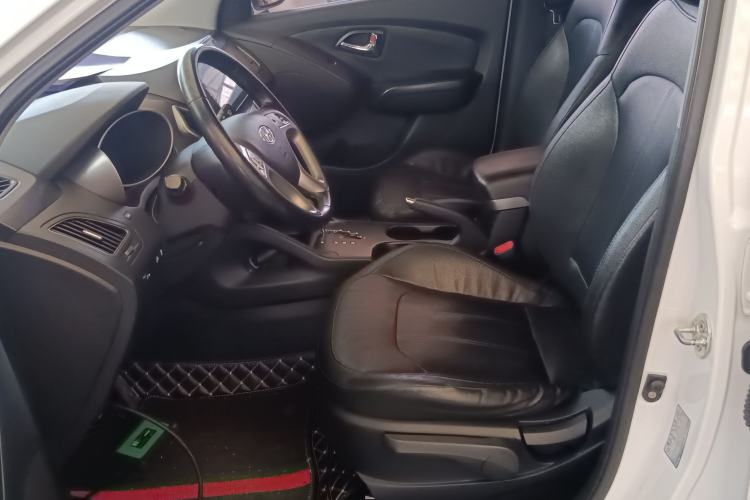 Used Hyundai ix35 2013 2.0L Automatic Two-Wheel Drive Smart GLS China IV Standard
