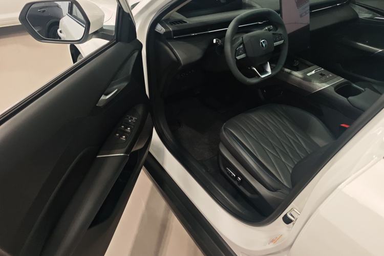 Used Changan Eado PHEV 2025 Smart New Blue Whale 145KM Battleship Edition