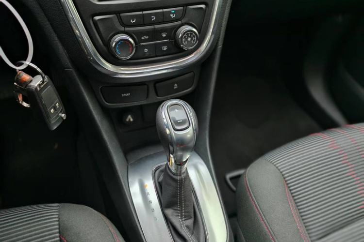 Used Buick Encore 2015 1.4T Automatic Two-Wheel Drive Urban Elite Version
