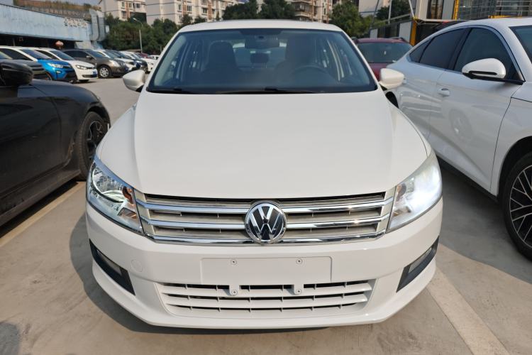 Used Volkswagen Santana 2015 1.6L Manual Comfort Edition
