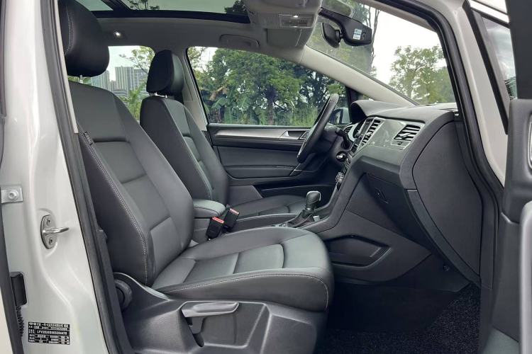 Used Volkswagen Golf Sportsvan 2019 280TSI Automatic Trendy Model China VI Standard
