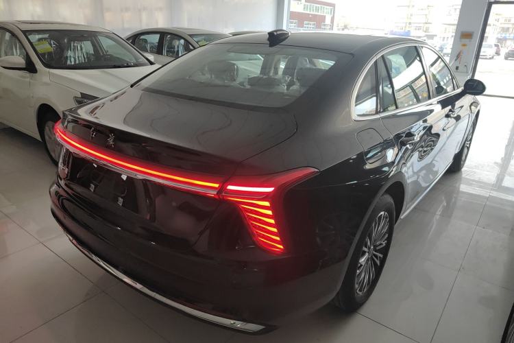 Used Hongqi H5 
