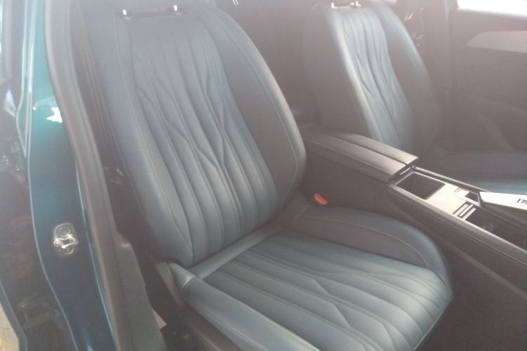 Used Peugeot 408X 2023 Boundary-Free Edition
