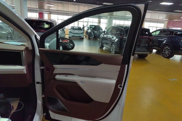 Used BYD Xia 2025 DM-i 1.5T 180km Beyond Edition
