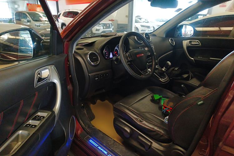 Used Haval H6 2013 Upgraded Model 1.5T Manual Two-Wheel Drive Elite Version
