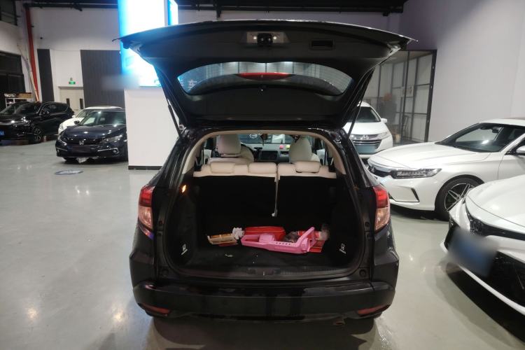 Used Honda Vezel 2017 1.8L CVT Front-Wheel Drive Pioneer Edition
