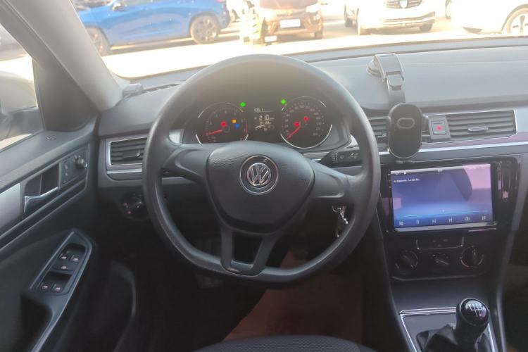 Used Volkswagen Bora 2017 1.6L Manual Fashion Model