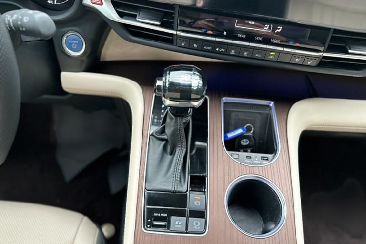 Used Toyota Sienna 2023 2.5L Hybrid Comfort Edition
