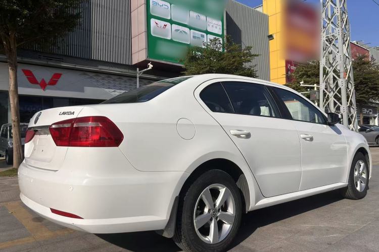 Used Volkswagen Lavida 2013 Revised Classic 1.6L Automatic Fashion Edition