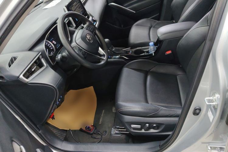 Used Toyota FRONTLANDER 2022 2.0L CVT Luxury PLUS Edition
