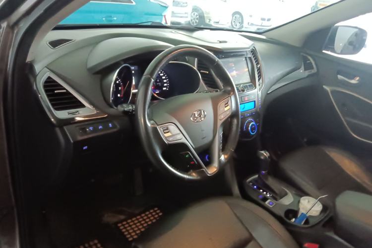 Used Hyundai Santa Fe 2013 2.4L Automatic Two-Wheel Drive Smart Version