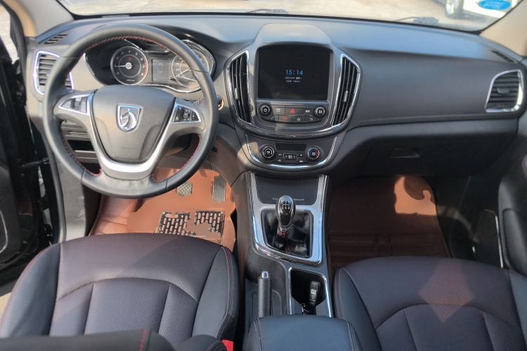 Used Baojun 560 2015 1.8L Manual Luxury Model
