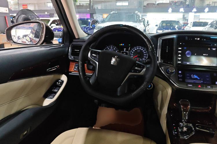 Used Toyota Crown 2015 2.0T Fashion Edition
