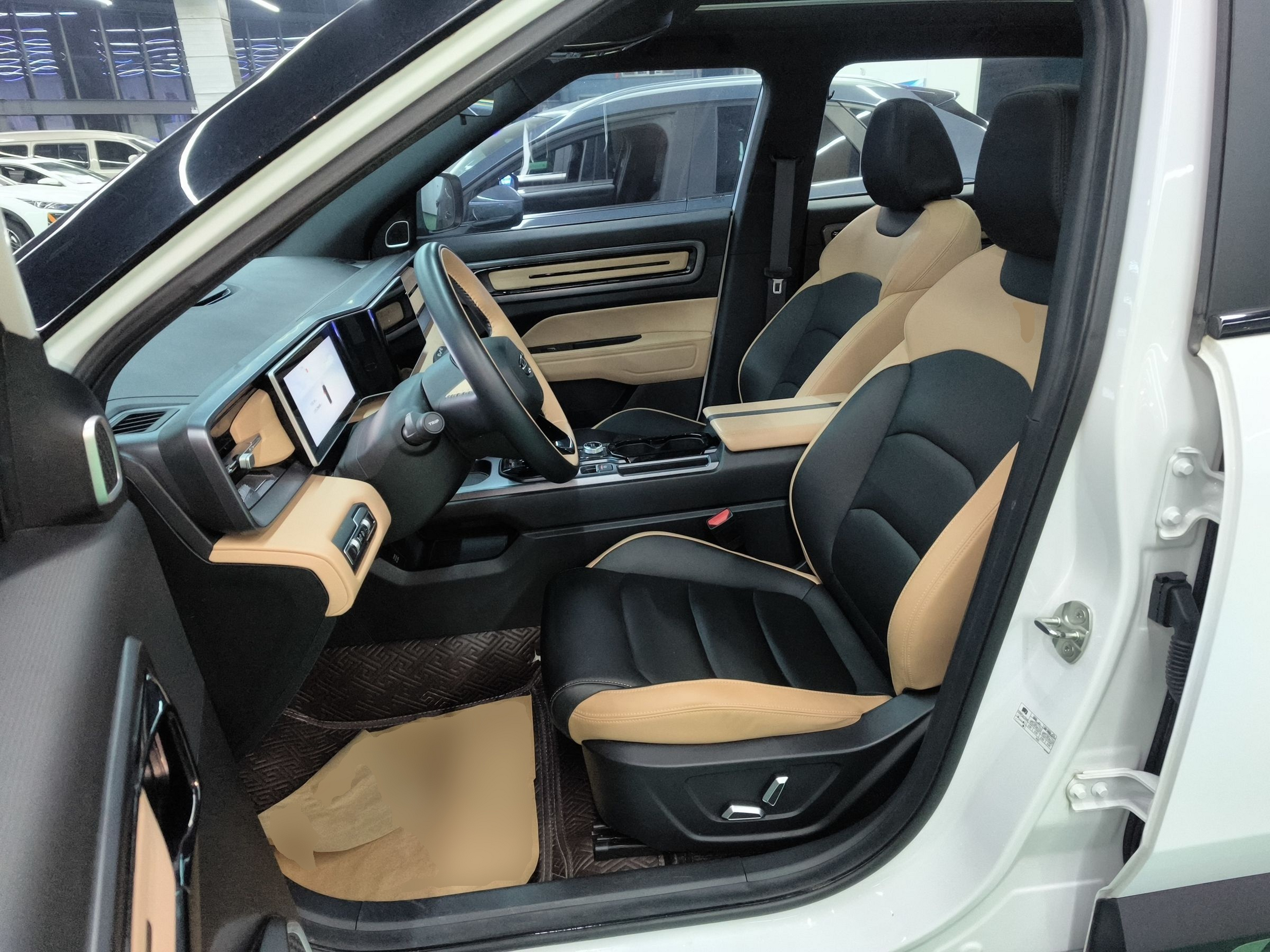 المقاعد الأمامية داخل السيارة