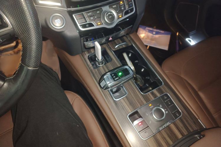 Used Haval H9 2017 2.0T Gasoline 4x4 Luxury 7-Seater
