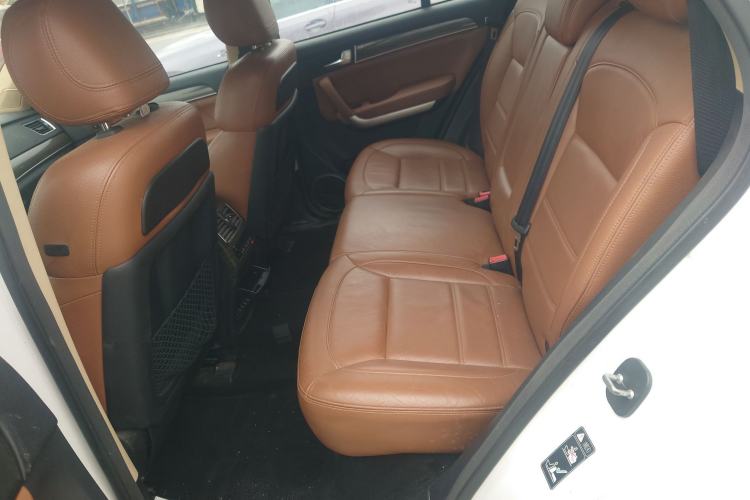 Used Haval H8 2015 2.0T Two-Wheel-Drive Luxury Version
