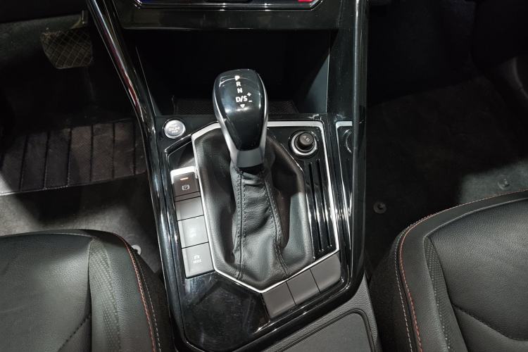 Used Volkswagen Tayron 2021 330TSI Two-Wheel Drive Luxury Smart Connectivity Version